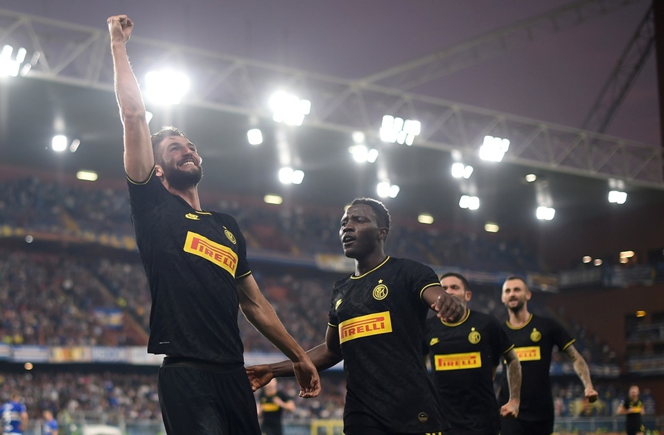 Inter de Milán se mantiene invicto (Reuters)