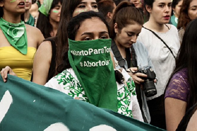 Mujeres de marea verde están a favor del aborto (Franco González)