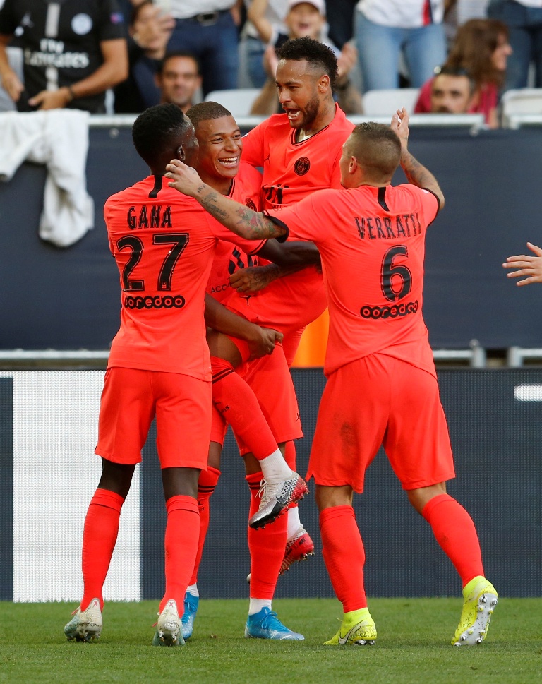 Neymar celebrando el gol de la victoria vs el Bordeaux (Reuters)