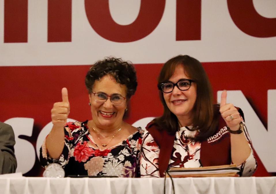 Bertha Luján y Yeidckol Polevnsky. (Liliana Padilla)