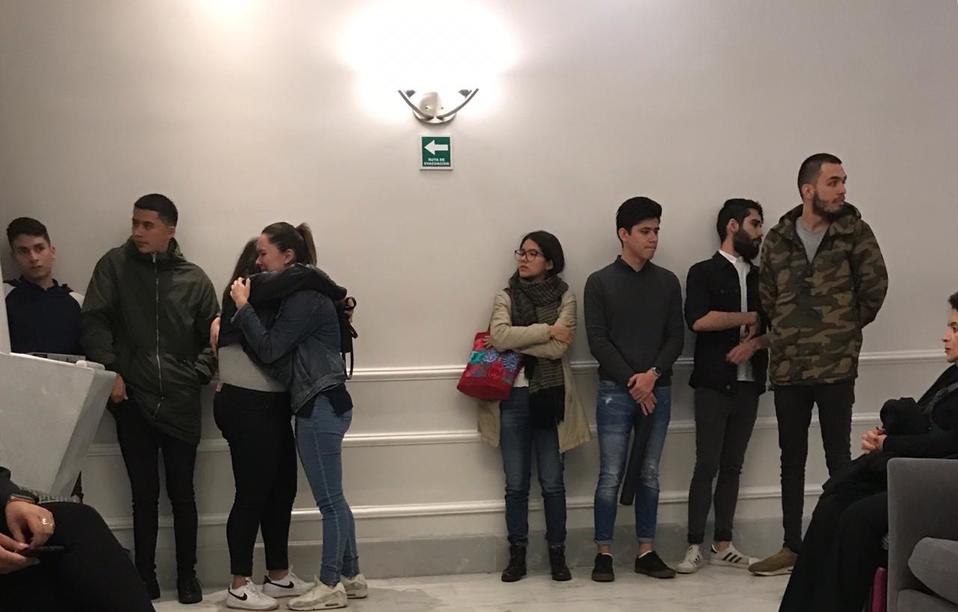 Los integrantes de su familia así como sus amigos llenaron la capilla de flores./ Pedro Domínguez