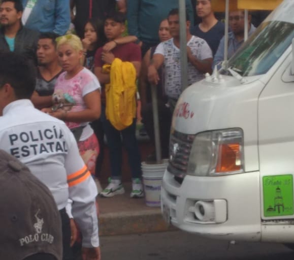 Los vecinos sometieron a los presuntos delincuentes. (Especial)
