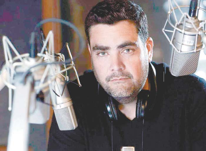 Esta emisión empezó hace 6 años. También se escucha en Color Classic 96.1 de Tampico y en Classic 103.7 de Chihuahua. ESPECIAL