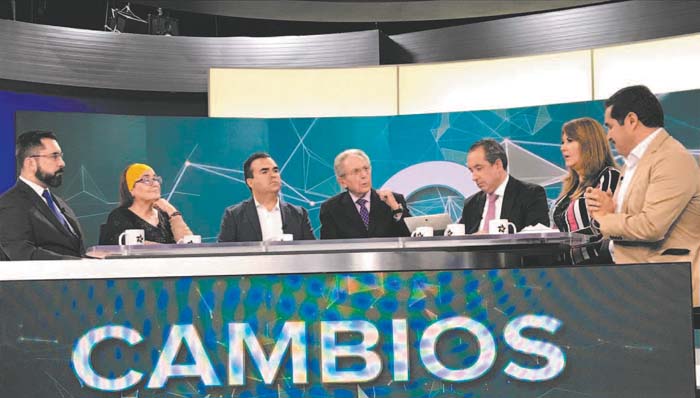 El tesorero Carlos Garza fue uno de los invitados de "Cambios 27". ROSARIO CERDA