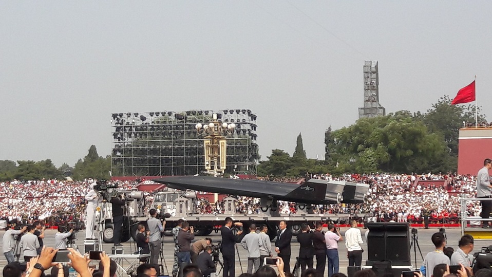 En el desfile por el 70 aniversario de la fundación de China, ese país mostró su poderío bélico. (Jorge Valdés)