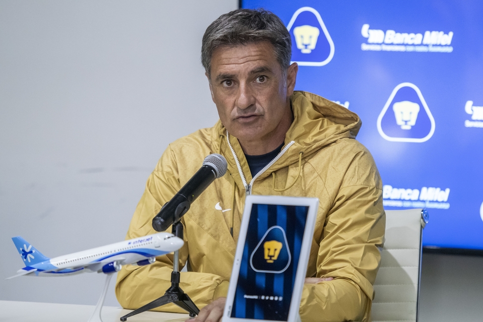 Míchel González previo al partido de Copa MX (Mexsport)