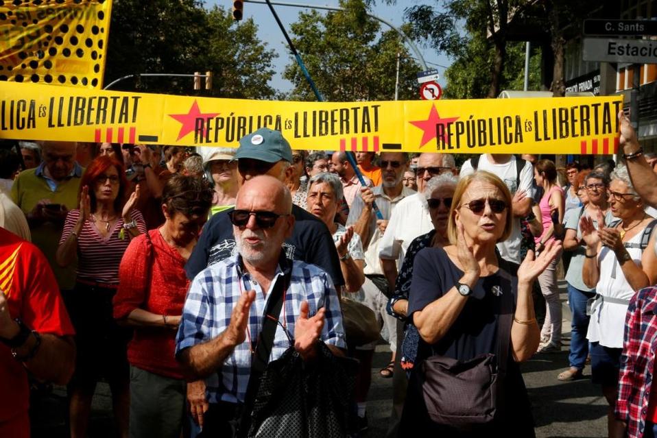 El sensible aniversario se celebraba antes de que el Tribunal Supremo anunciara su veredicto en un juicio por rebelión. Reuters