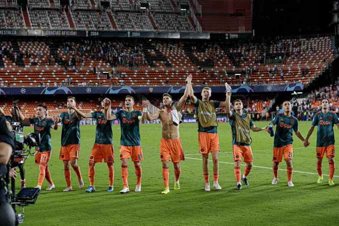 Ajax derrota al Valencia en la Champions League (Twitter)