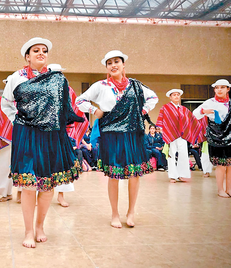 Integrantes del Ballet Folklórico de Ecuador. (Cortesía Utec)