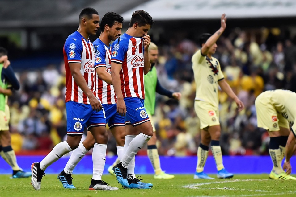 Chivas, más temporadas peleando por el descenso que por títulos (Imago7)