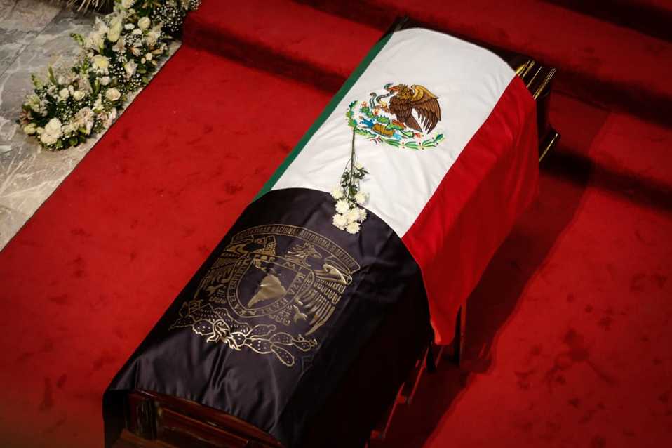 Despiden con homenaje a Miguel León-Portilla en Bellas Artes (Araceli López)