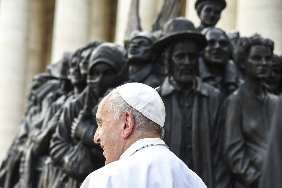 El nombramiento se realizó después del escándalo sobre las transacciones ilegales en el Vaticano. /AP