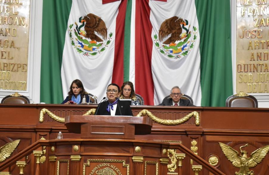 Rosa Icela Rodríguez no descartó seguir utilizando el Cinturón de Paz en marchas. | Twitter  @rosaicela_