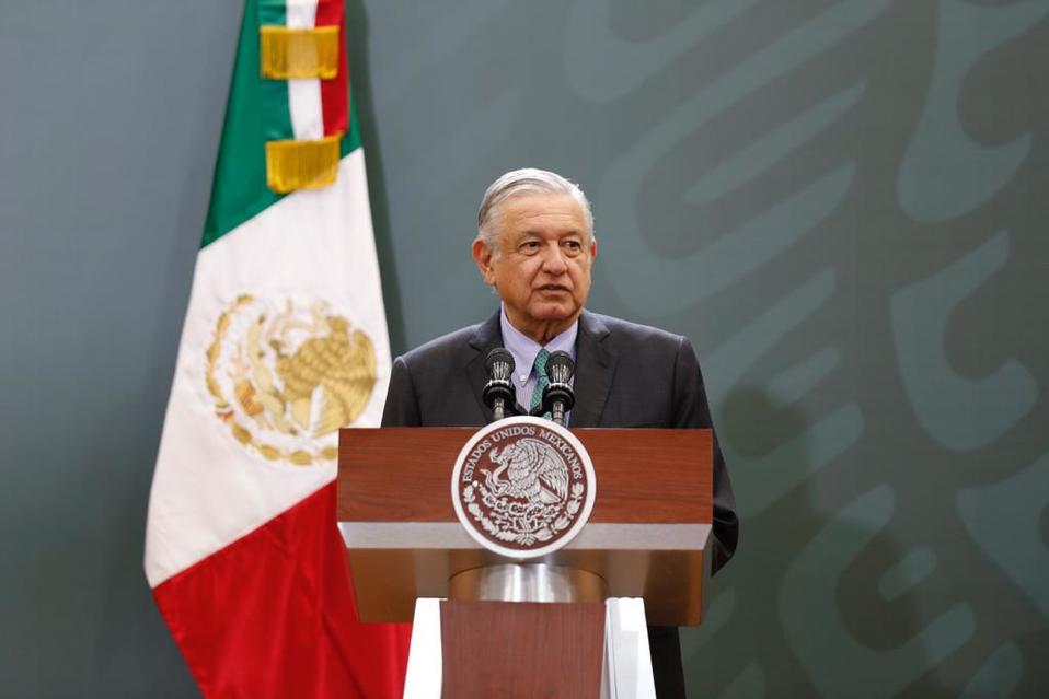 Conferencia de prensa de AMLO en Puebla./ Nelly Salas