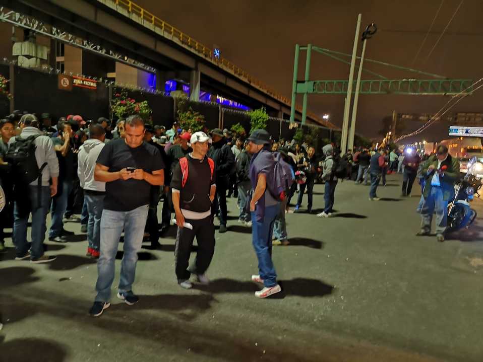 Los policías federales se replegaron, con lo que liberaron cinco carriles de Circuito Interior. (Verónica Díaz)