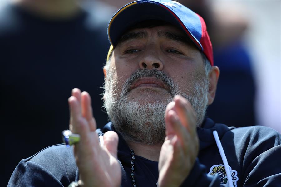 Diego Maradona consuma su primer triunfo con el Gimansia y Esgrima (EFE)