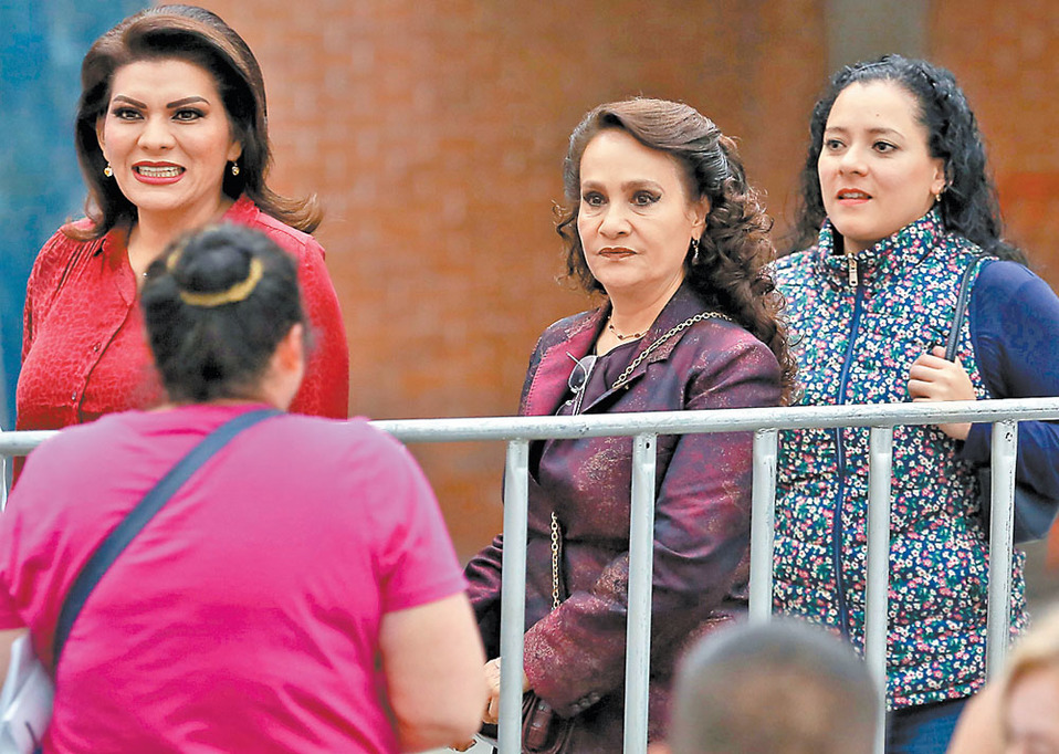 La diputada destaca la capacidad de los tres aspirantes a dirigir Morena. (Octavio Hoyos)