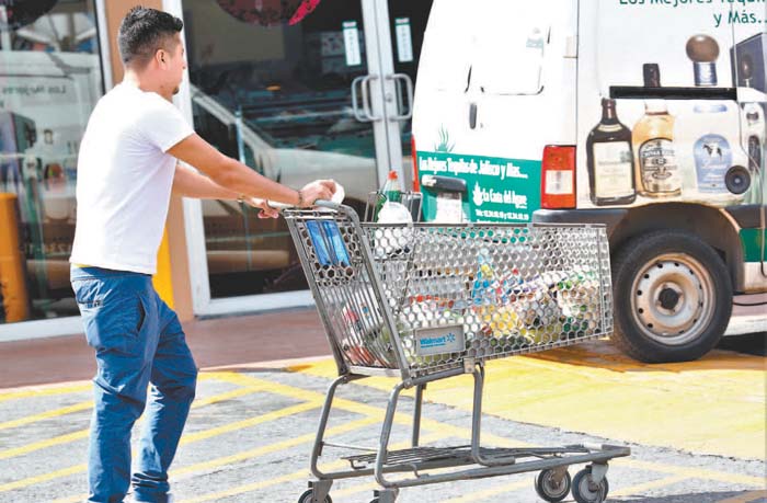 La disposición tomó desprevenidos a varios clientes. Raúl Palacios