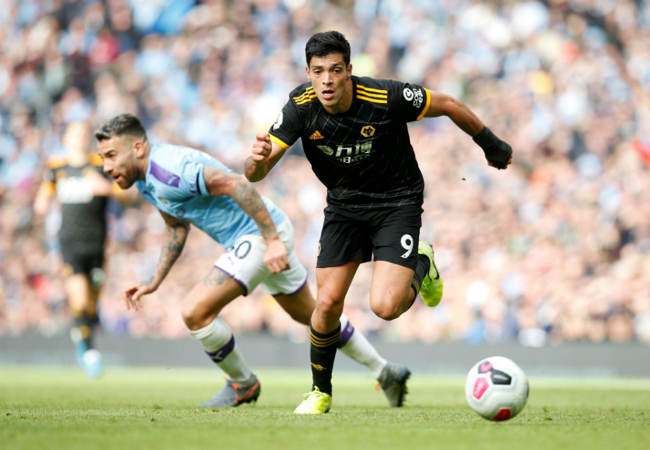 Raúl Jiménez en la victoria del Wolverhampton sobre el Manchetser City (Reuters)