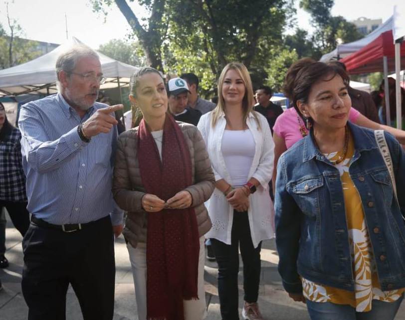 Sheinbaum aseguró que se mantiene el diálogo con los taxistas. | Araceli López