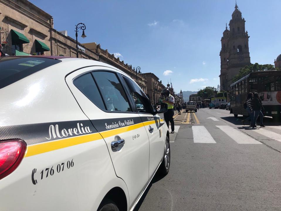 Los manifestantes generaron caos vial en el centro de Morelia. (Jocelyn Estrada)