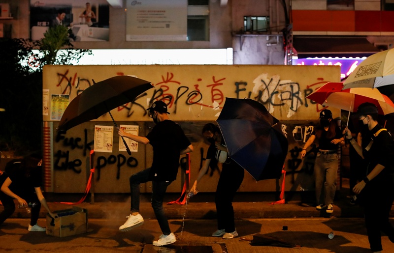 Las protestas, que se convirtieron en masivas en junio a raíz de una polémica propuesta de ley de extradición. (AFP)