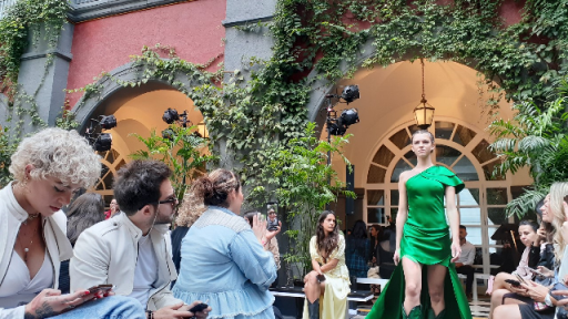 La pasarela de la diseñadora Lorena Saravia fue la encargada de abrir el Mercedes Benz Fashion Week México 2019 (Libertad Ampudia).