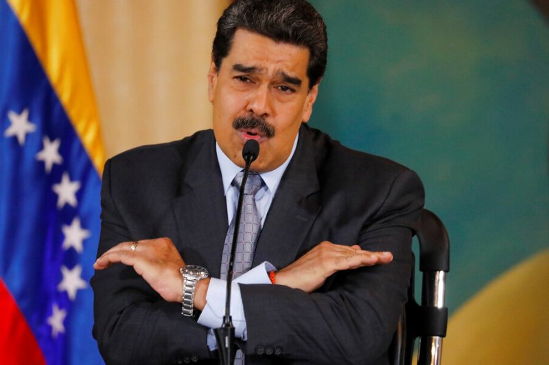 Yo estoy pensando qué próximo gobierno puedo tumbar con los bigotes, dijo Maduro. (AP)