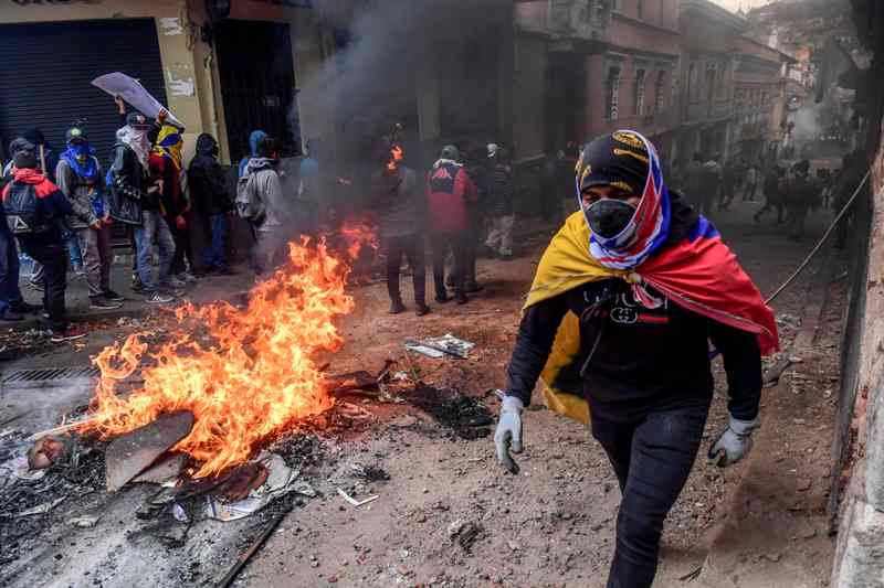 Los disturbios han dejado hasta el momento dos personas muertas. (AFP)
