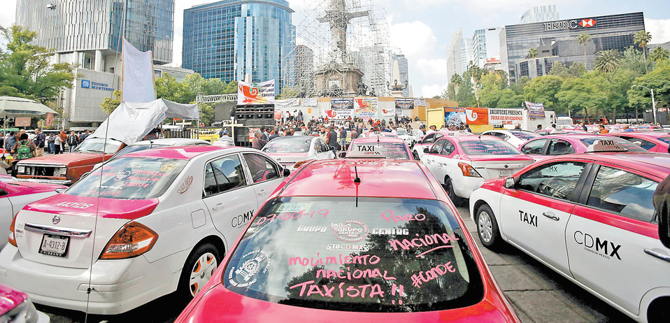 Protesta del pasado lunes frente al Ángel de la Independencia. (Araceli López)