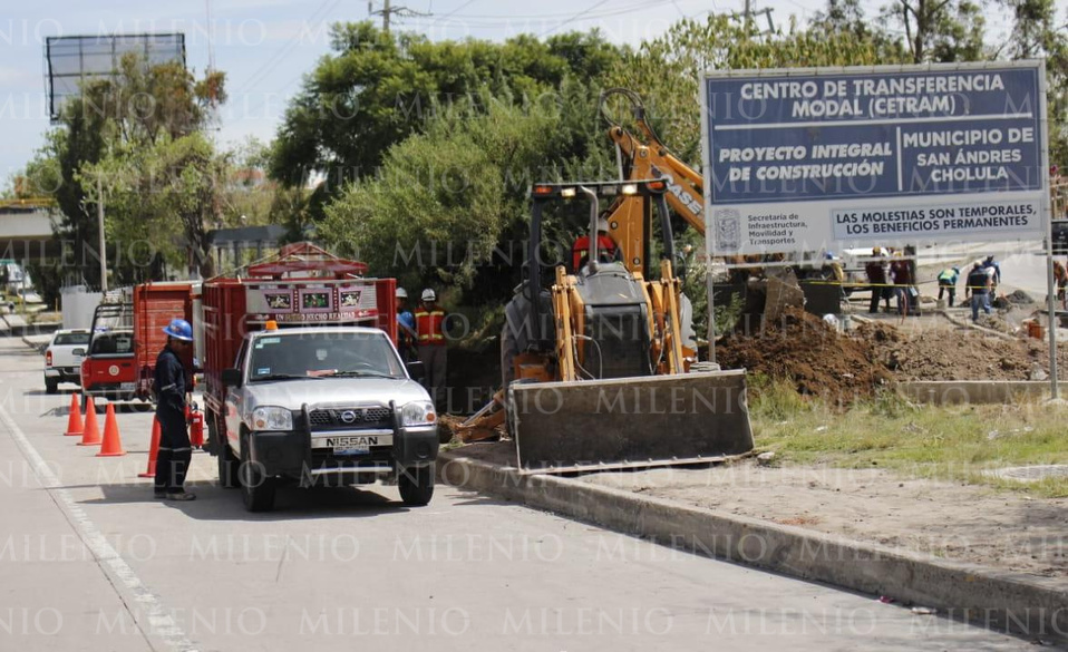 Retroexcavadora provoca fuga de gas (Jesús Zavala)