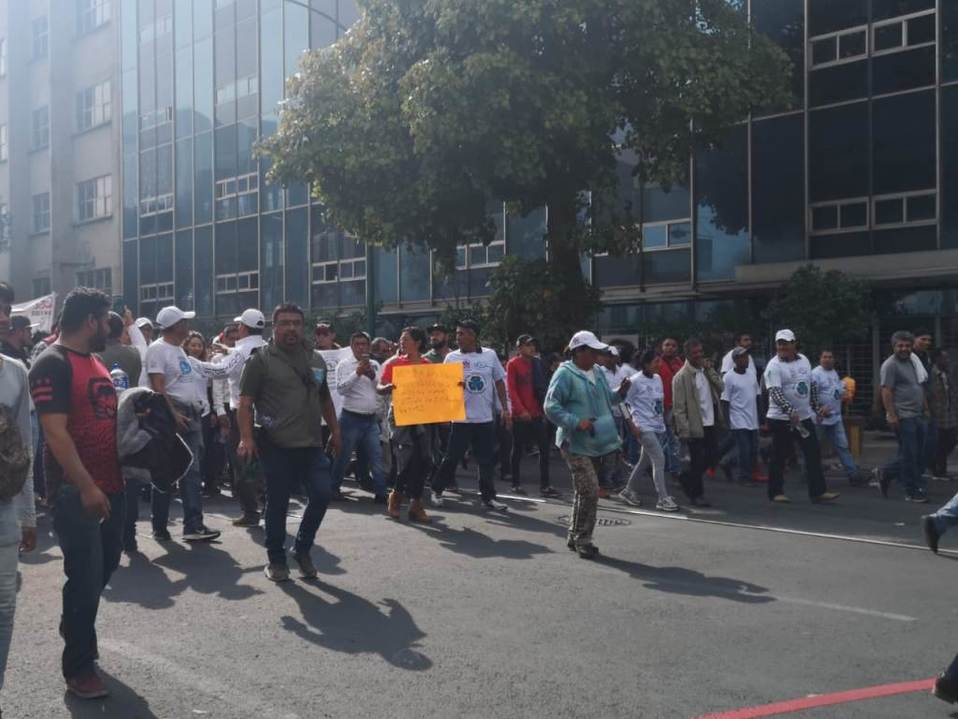 Recicladores marchan rumbo a Segob. | César Velázquez