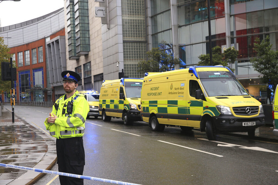 Los hechos se sucitaron en un centro comercial de Manchester. /AP
