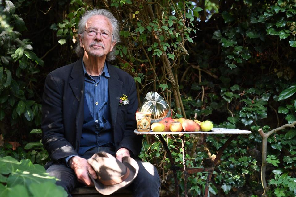 Peter Handke vive en Chaville, municipio a doce kilómetros del centro de París. (AFP)