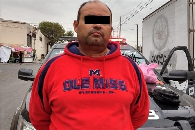 Antonio, de 36 años de edad, dijo ser miembro activo de la Policía de Monterrey. (Foto: Especial)