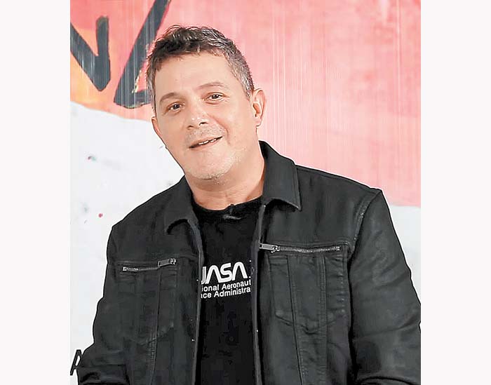 Como en los inicios de su carrera dio show en la Arena Monterrey. Jorge López