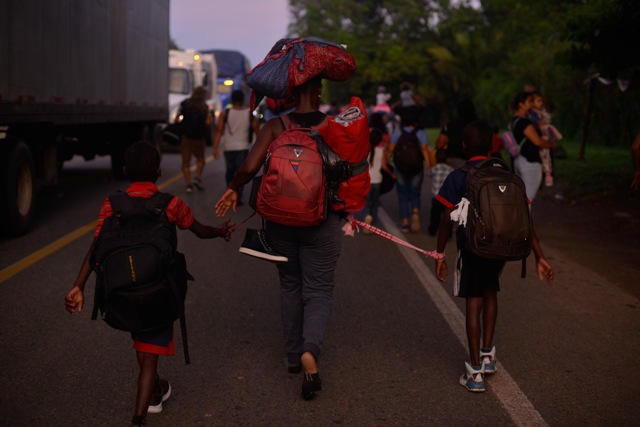 Migrantes centroamericanos se dirigen a Huixtla, Chiapas. (Cuartoscuro)