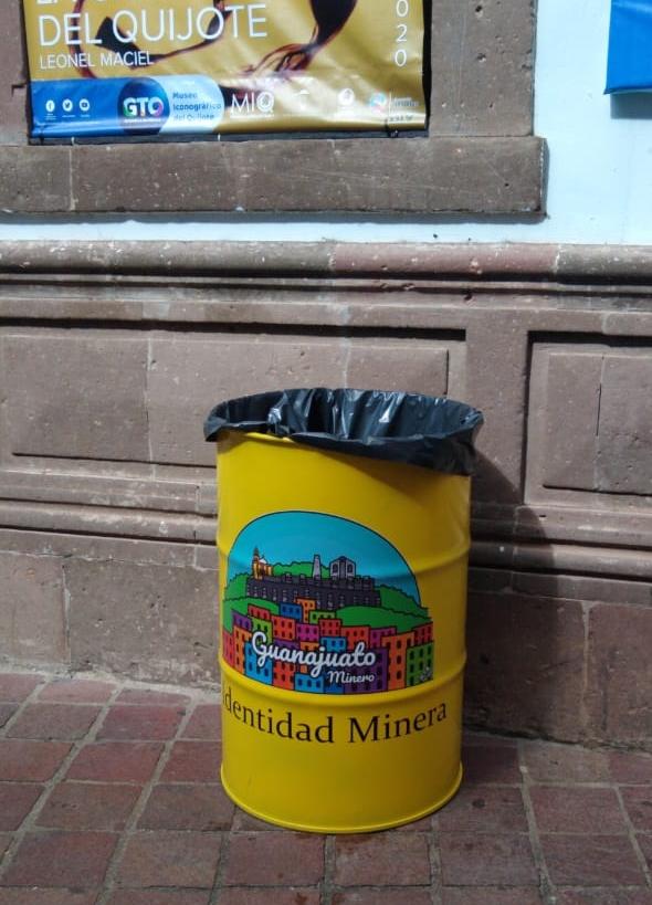 Foto: Especial / Los contenedores de basura ya lucen en diferentes puntos de la zona centro.