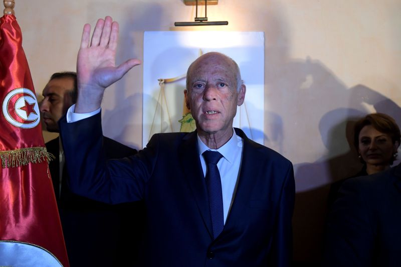 Kaïes Said agradeció a todos los que les dieron el apoyo, "su confianza no se desperdiciará", dijo. (AFP)