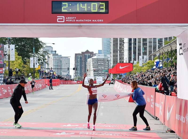 Keniana rompe récord en el Maratón de Chicago (AFP)
