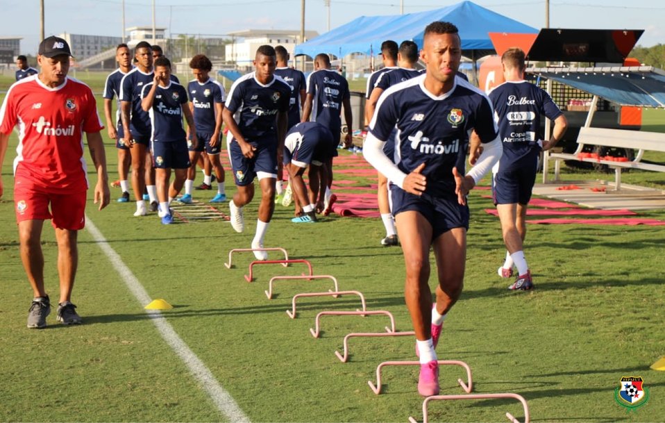 La selección de Panamá evitará comer carnes rojas en México para no tener problemas de clembuterol (Twitter @fepafut)