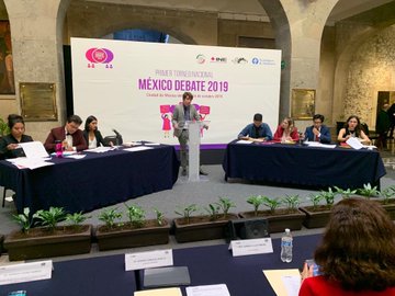 Lorenzo Córdova descalificó la consulta por la ampliación de mandato en BC/Twitter @lorenzocordovav