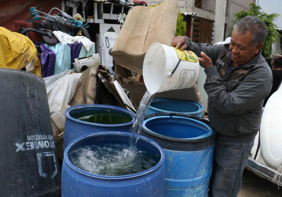Agua de pipas en CdMx. (Agencia Cuartoscuro)