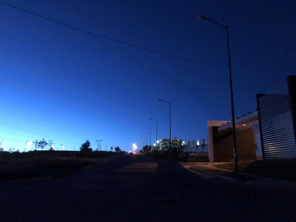Colonia Brisas del Campestre en León, lleva varias semanas sin luz. Renata Quintanar.