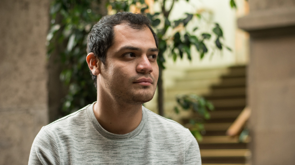 (Ángel Vargas, ganador del Premio Nacional de Poesía Joven Elías Nandino 2019. FOTO: CORTESÍA)
