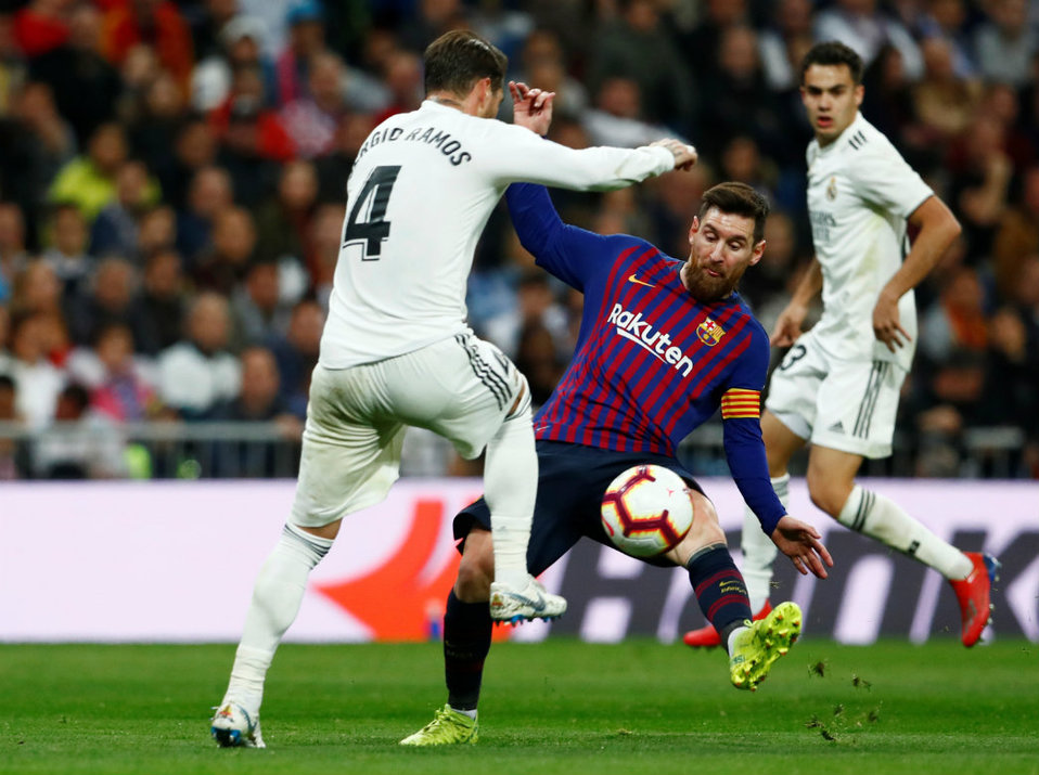 Clásico de España podría ser aplazado (Reuters)