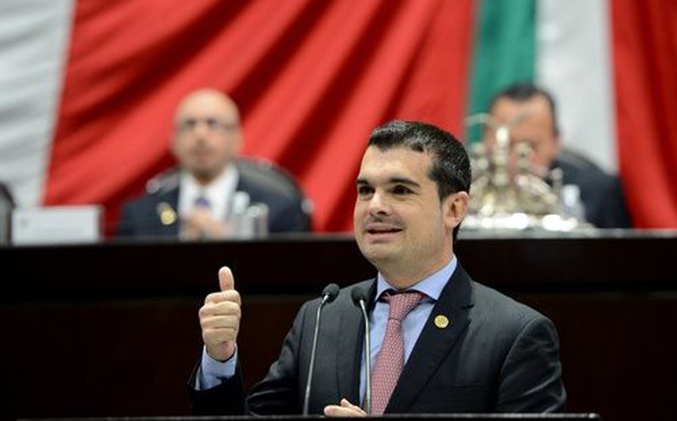 Jorge Triana, legislador del PAN, se retiró antes de la votación. (Archivo)