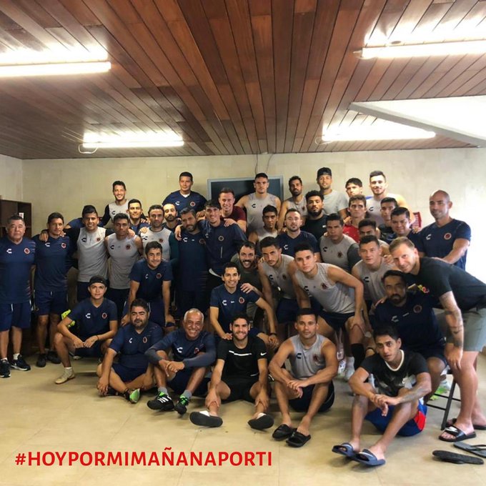 Jugadores de Veracruz se unieron para pedir ayuda sus colegas  (Twitter @gabypenalba28)