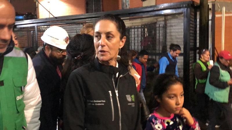 Sheinbaum hizo un recorrió por el espacio y constató el funcionamiento del botón de auxilio que emite una alerta sonora y luz estroboscópica. (Jorge A