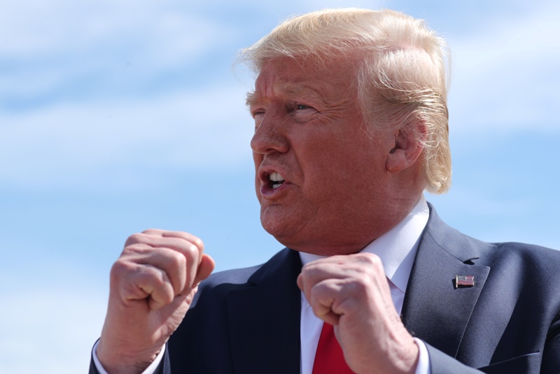 Trump ya había generado alarmas entre expertos en ética al adelantar en agosto que se inclinaba por celebrar en su propio club de golf la cumbre del G